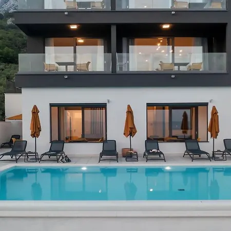 Dinora Apartment *